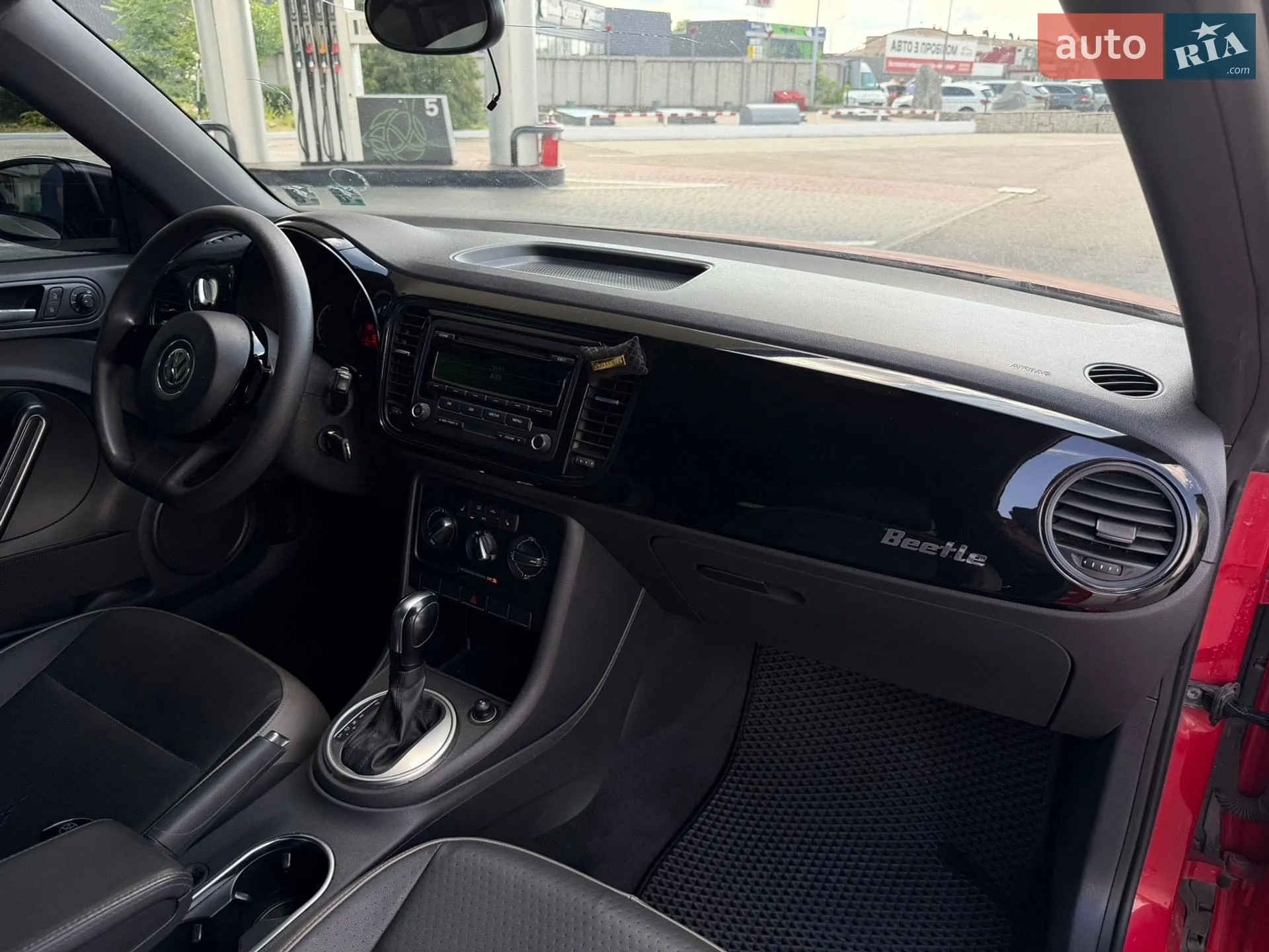 2015 Volkswagen Beetle - мініатюра 24