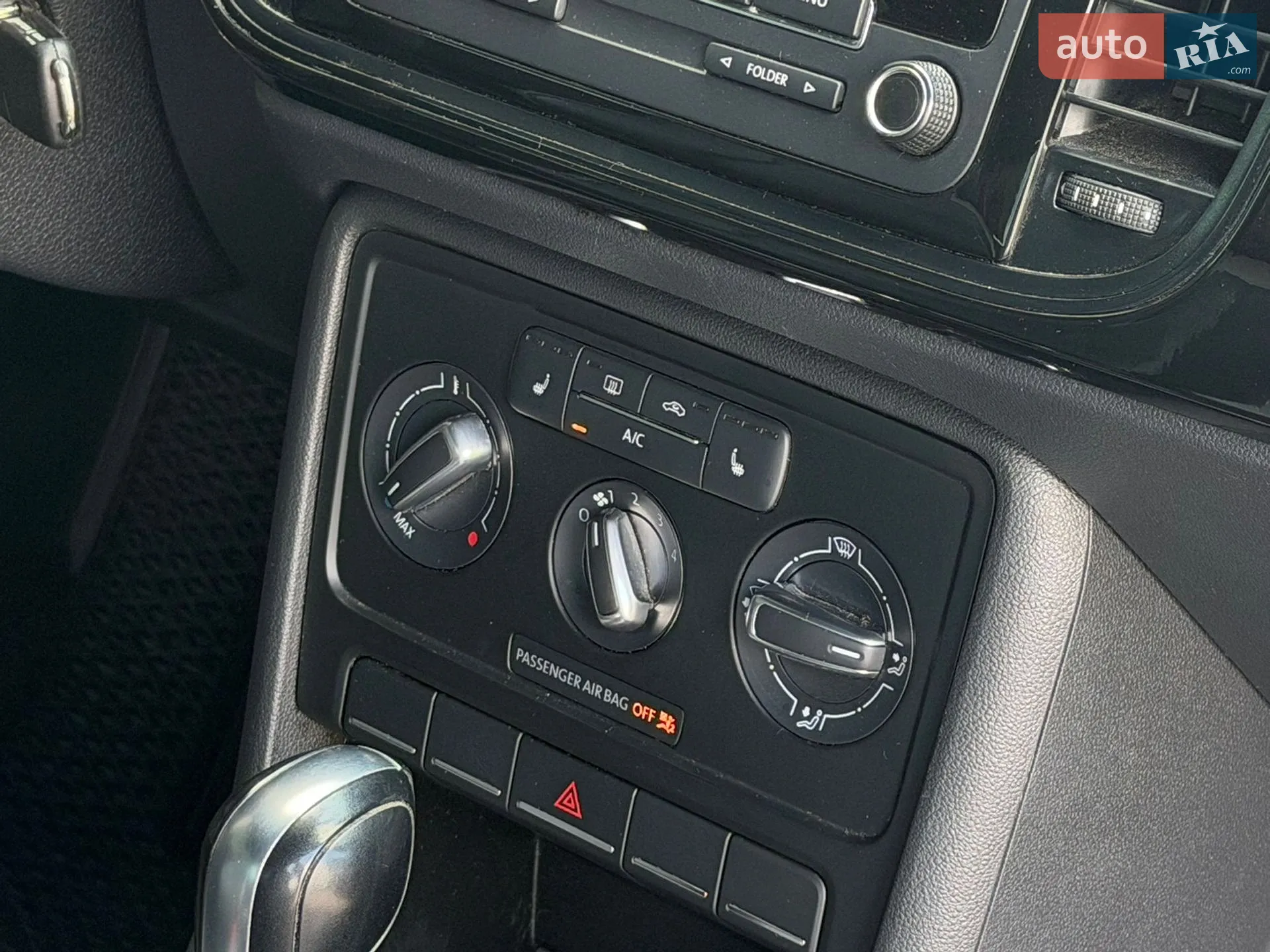 2015 Volkswagen Beetle - мініатюра 26