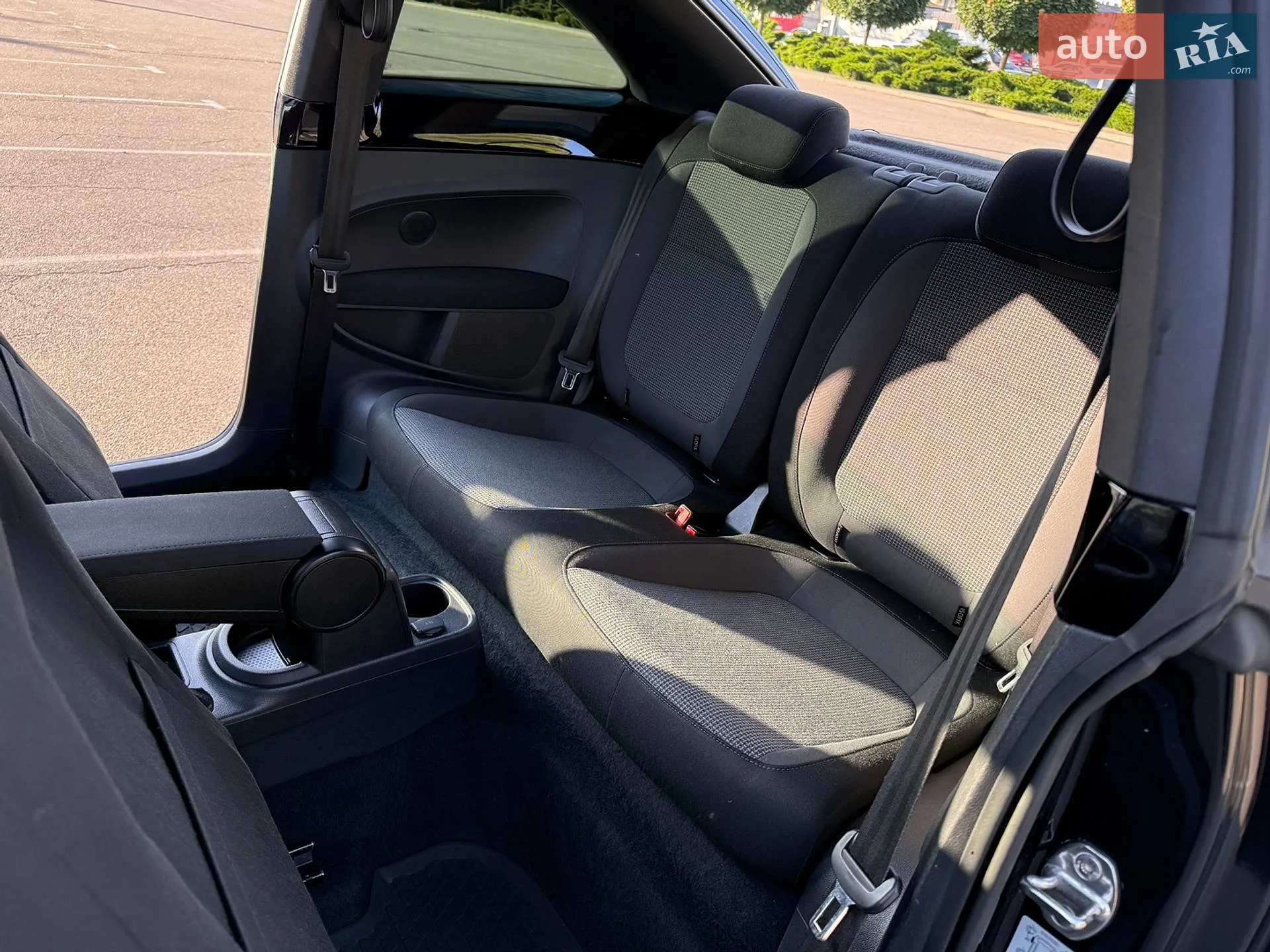 2015 Volkswagen Beetle - мініатюра 18