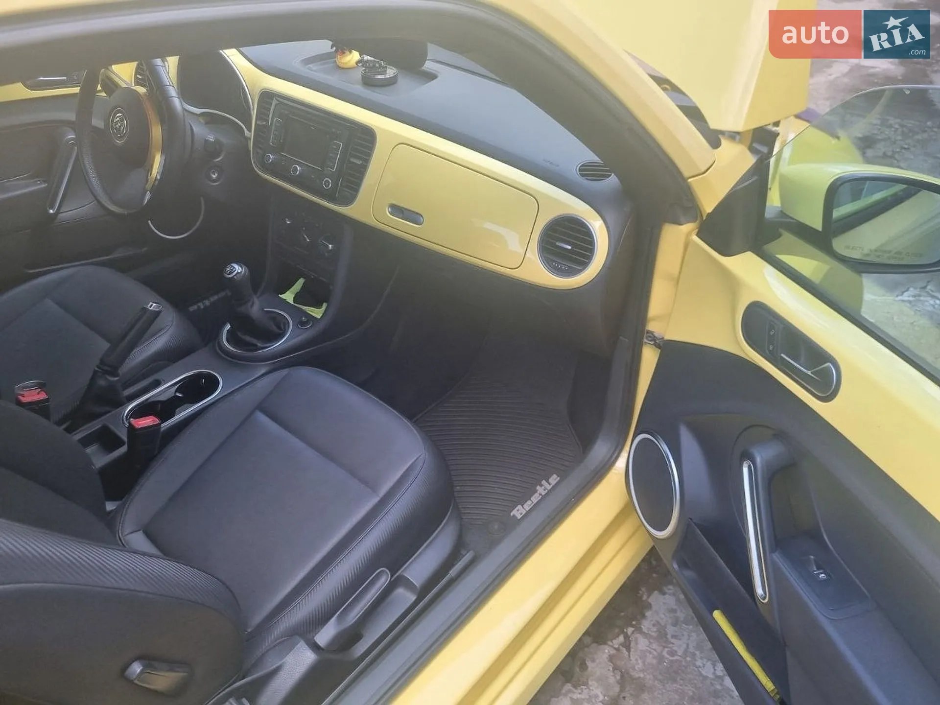 Volkswagen Beetle 2013 VIN 3VWHP7AT2EM632886 фото оголошення 3 з 21