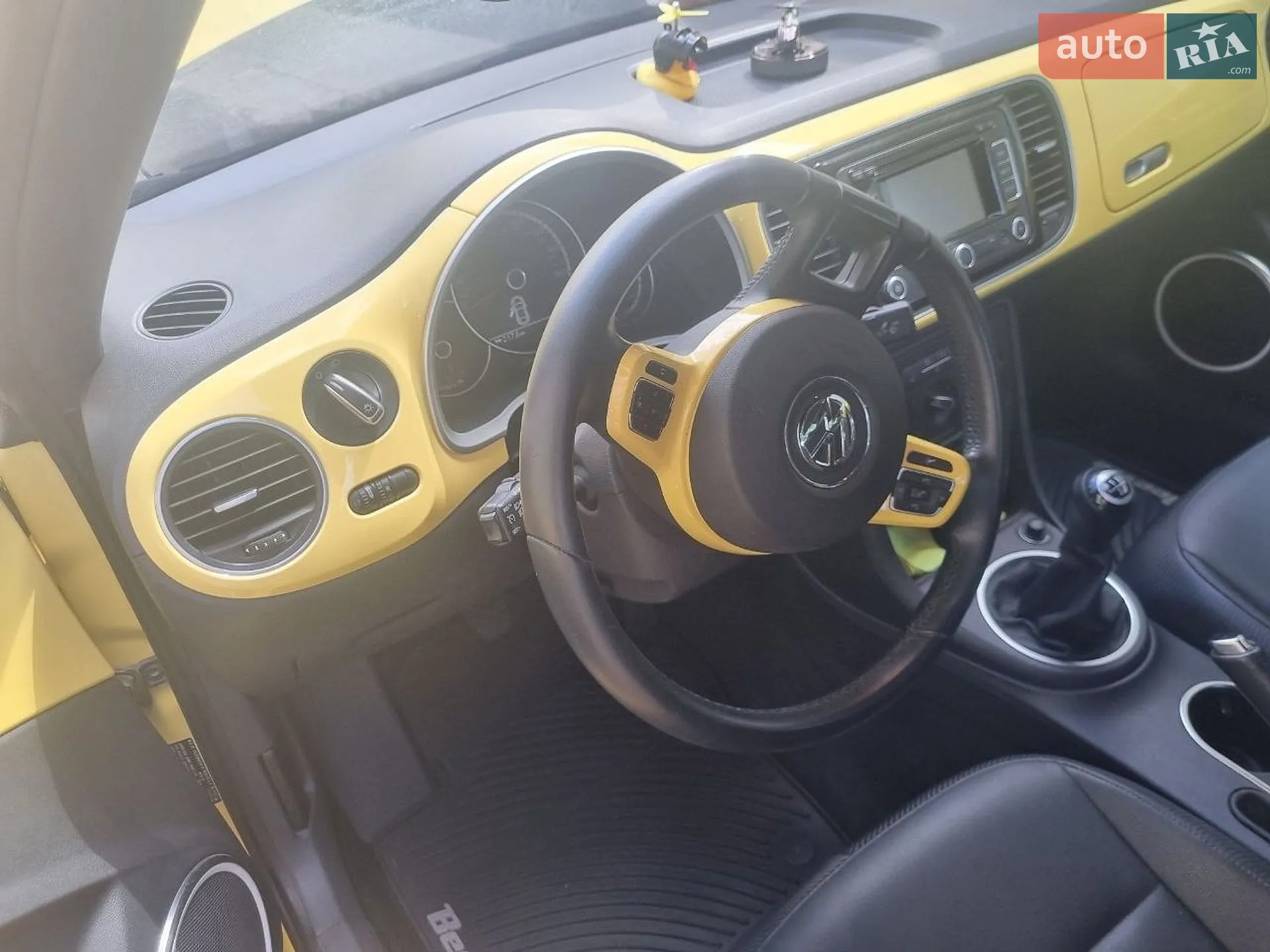 Volkswagen Beetle 2013 VIN 3VWHP7AT2EM632886 фото оголошення 9 з 21