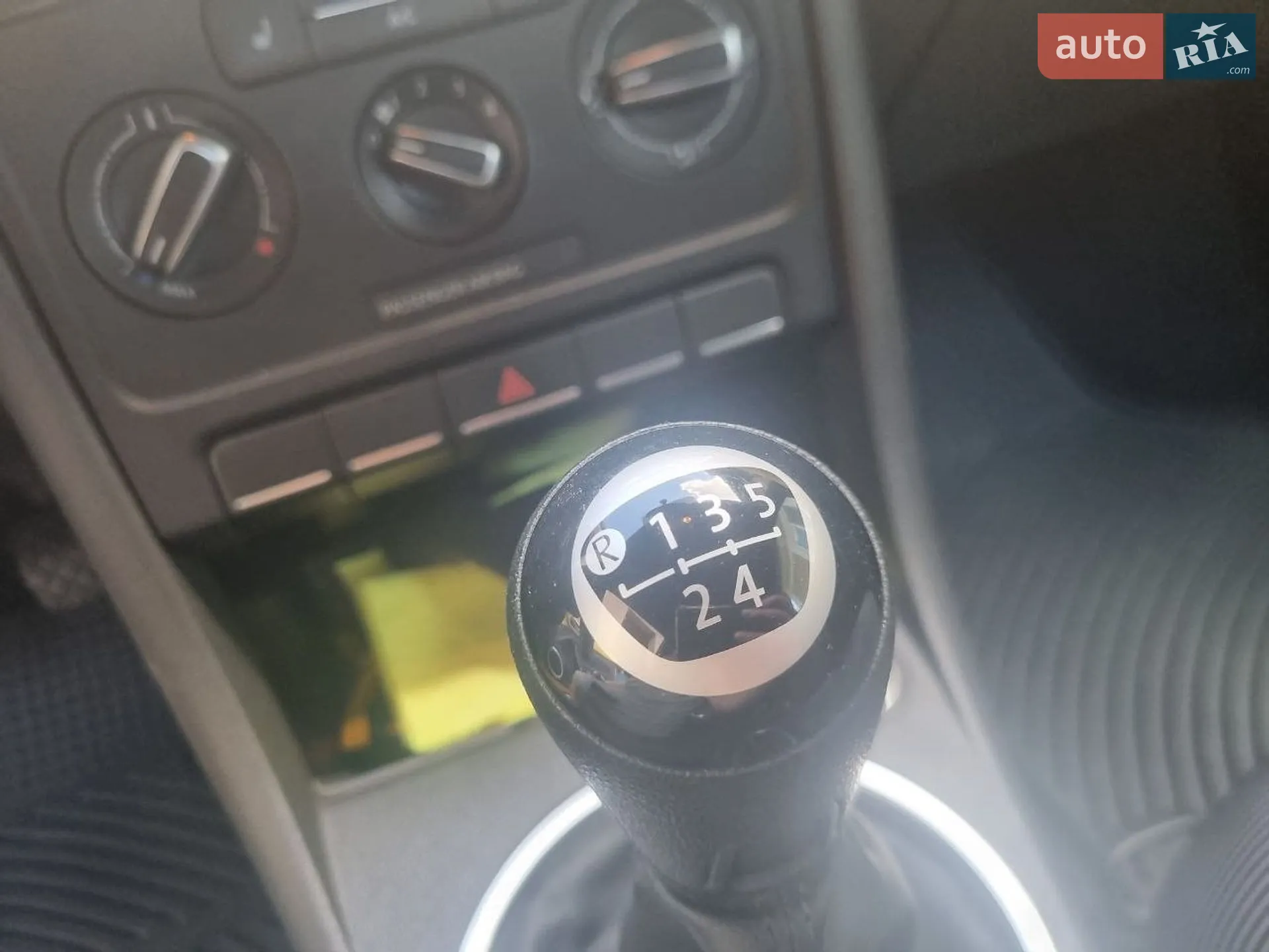 Volkswagen Beetle 2013 VIN 3VWHP7AT2EM632886 фото оголошення 10 з 21