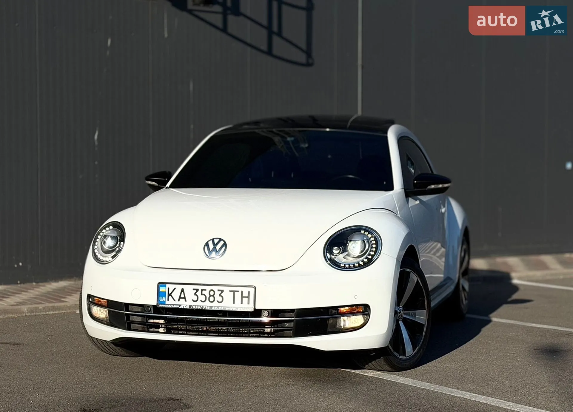 2015 Volkswagen Beetle - мініатюра 2