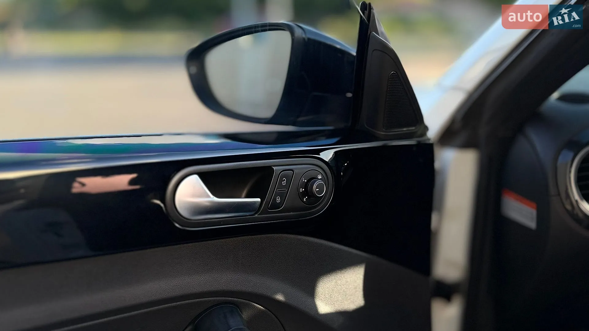 2015 Volkswagen Beetle - мініатюра 44