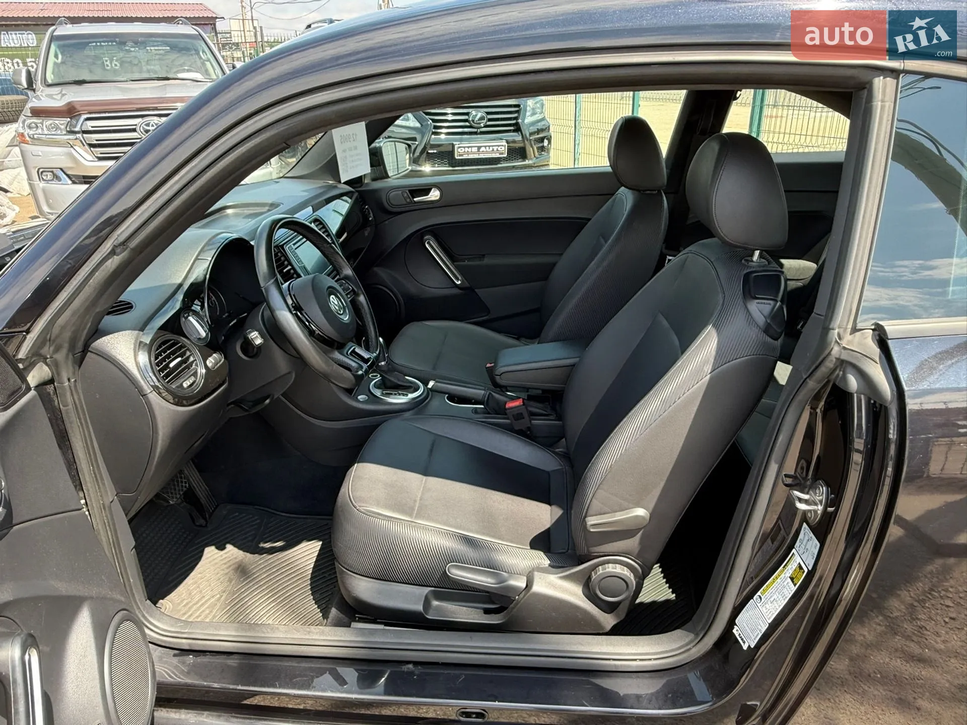 2017 Volkswagen Beetle - мініатюра 15