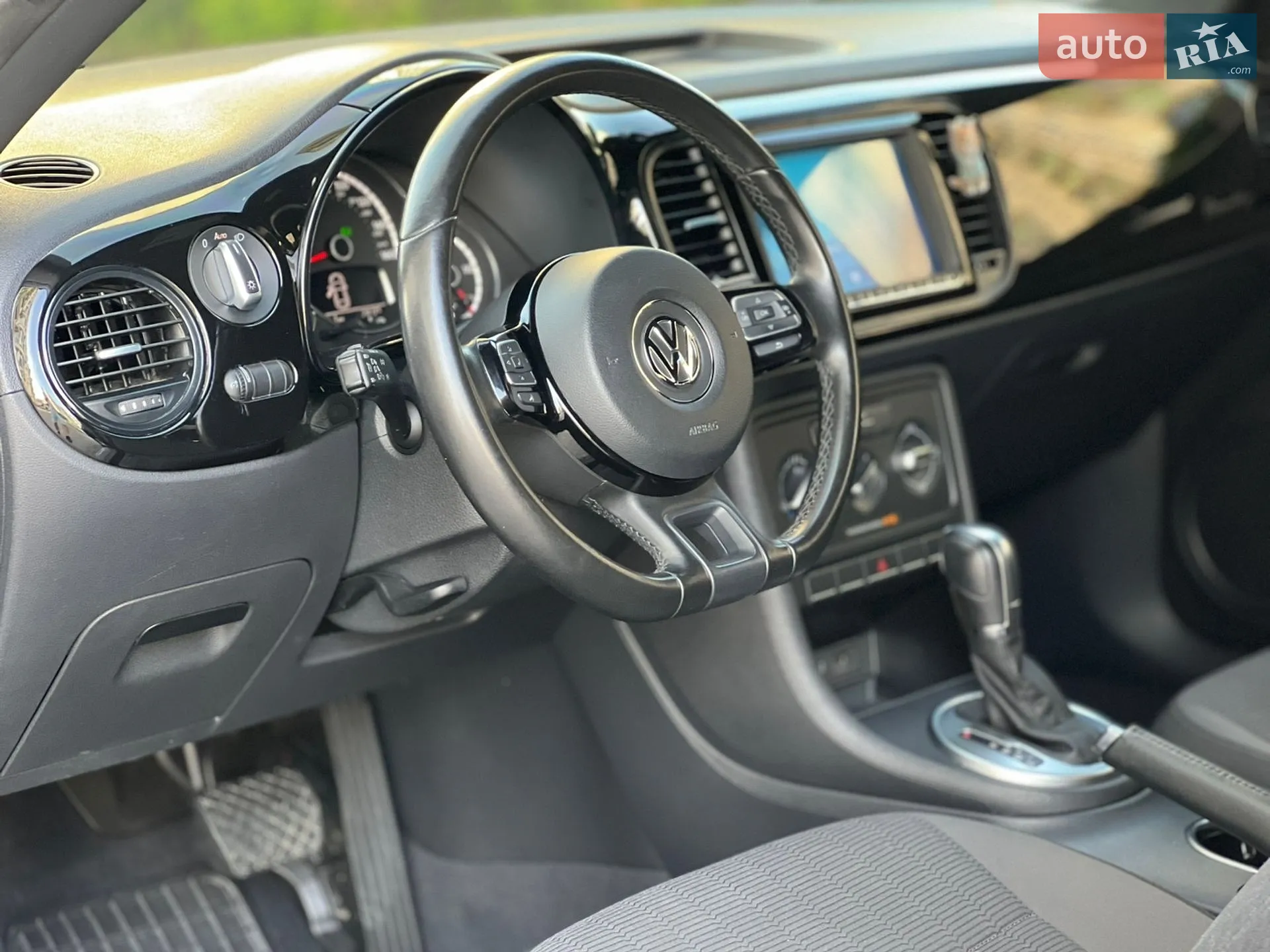 2016 Volkswagen Beetle - мініатюра 23