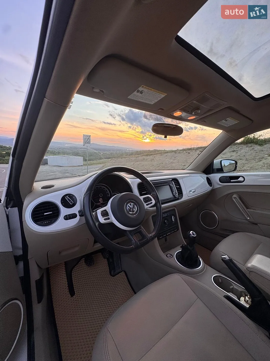 2013 Volkswagen Beetle - мініатюра 4
