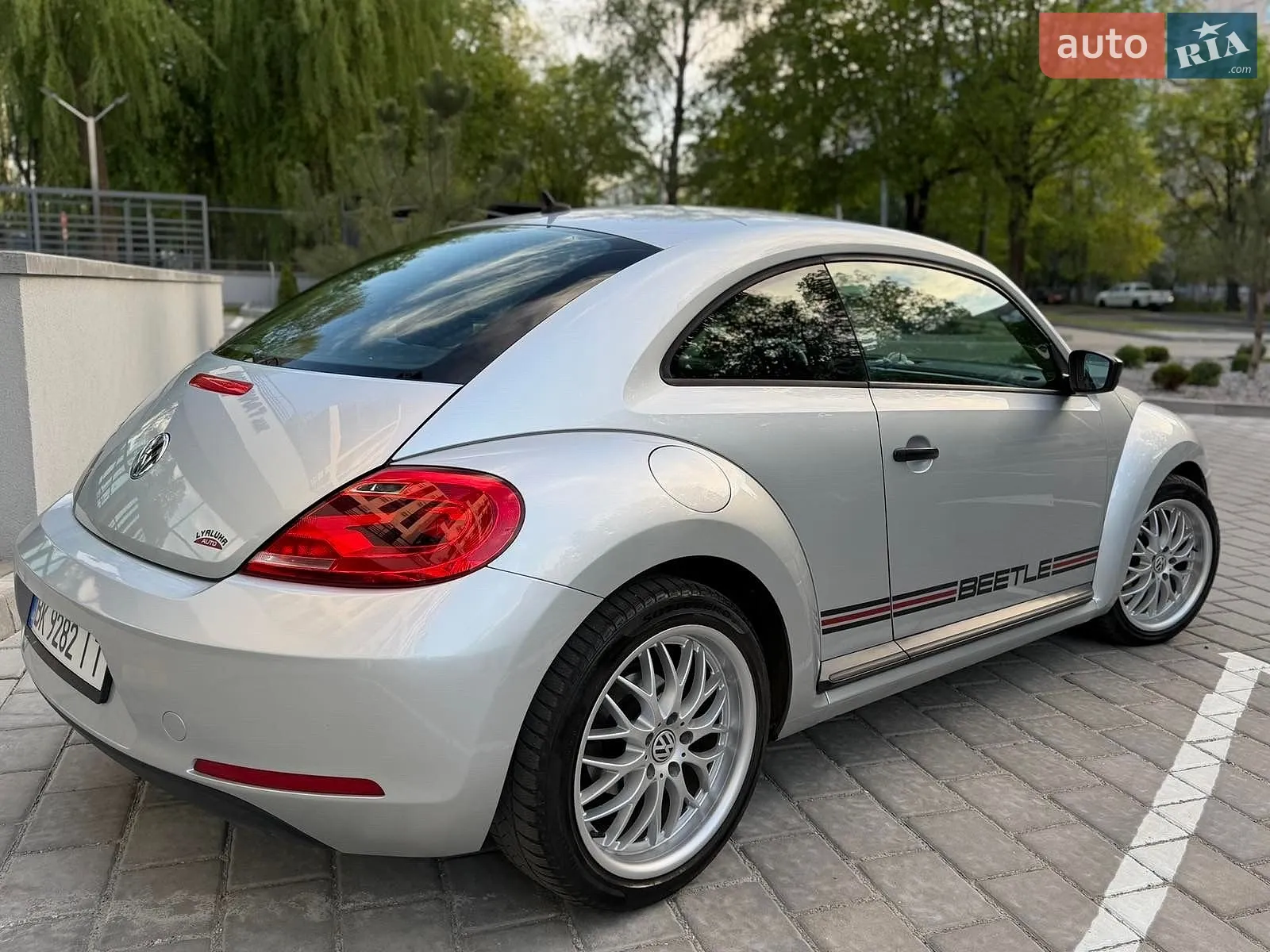 2013 Volkswagen Beetle - мініатюра 16