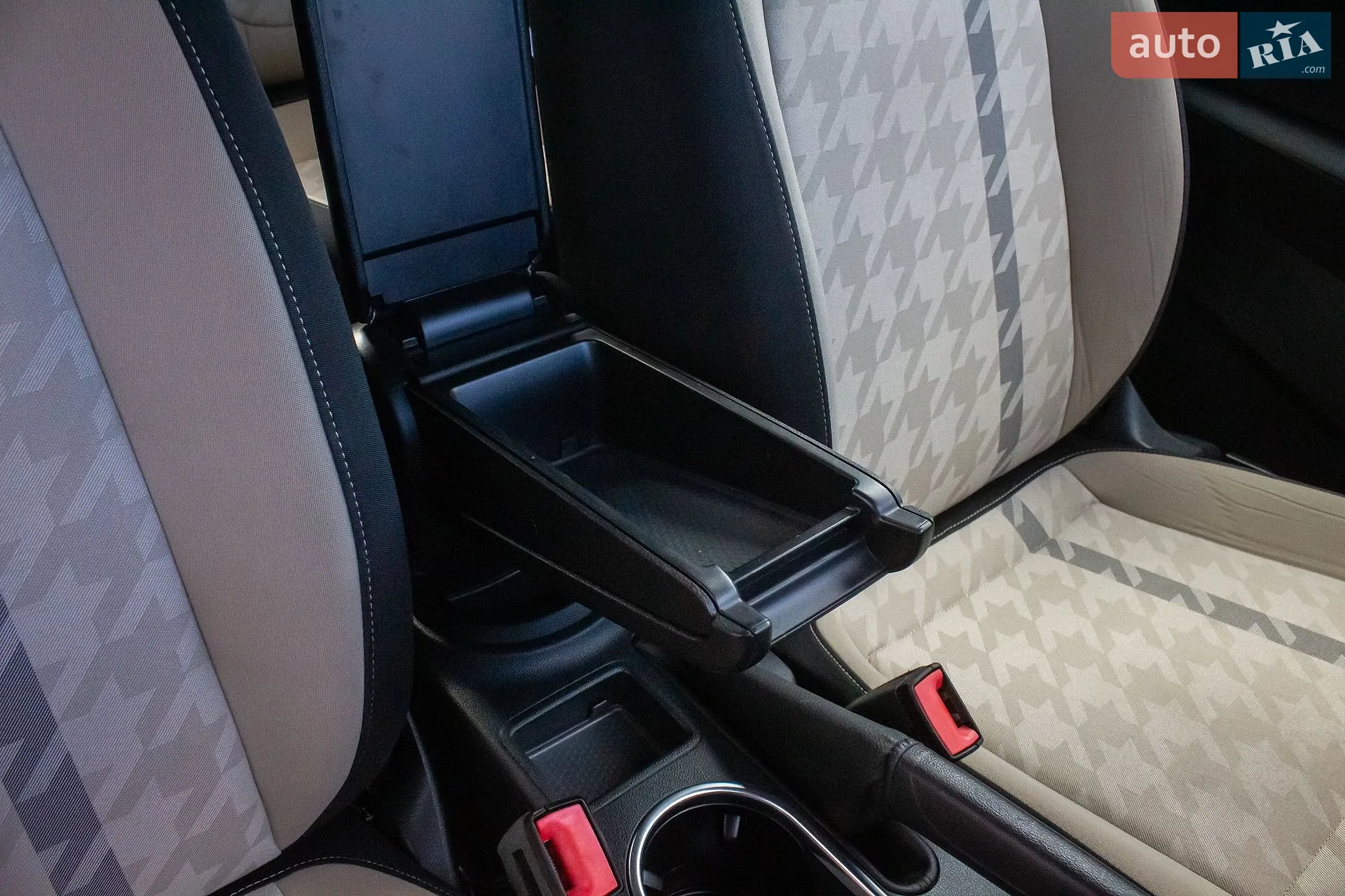 2015 Volkswagen Beetle - мініатюра 28