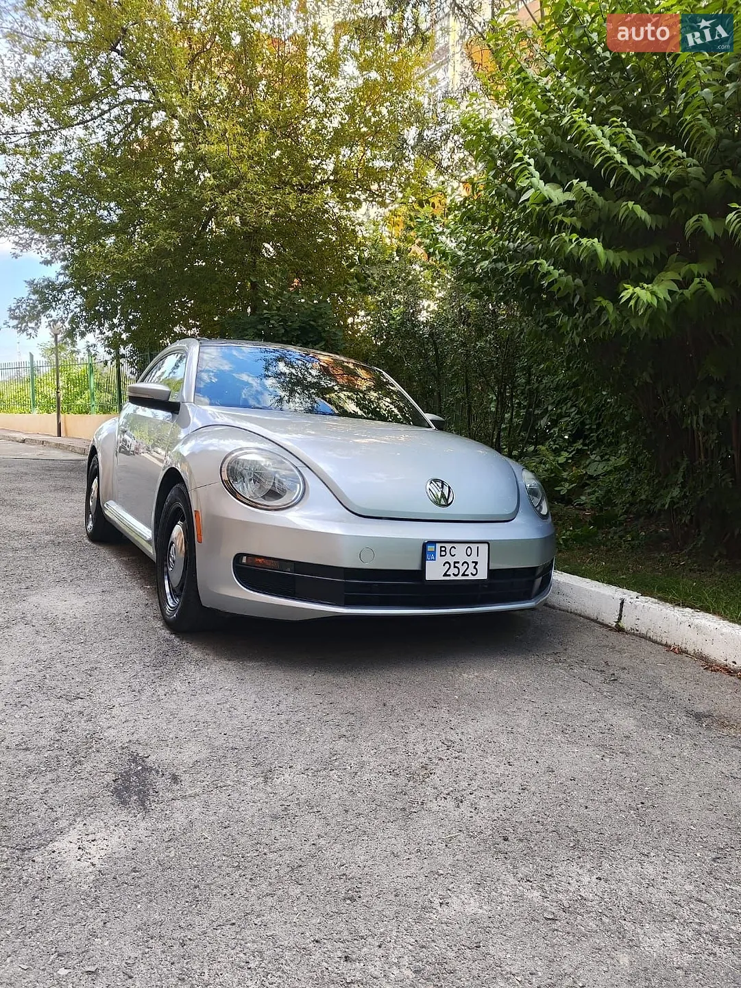 2014 Volkswagen Beetle - мініатюра 2