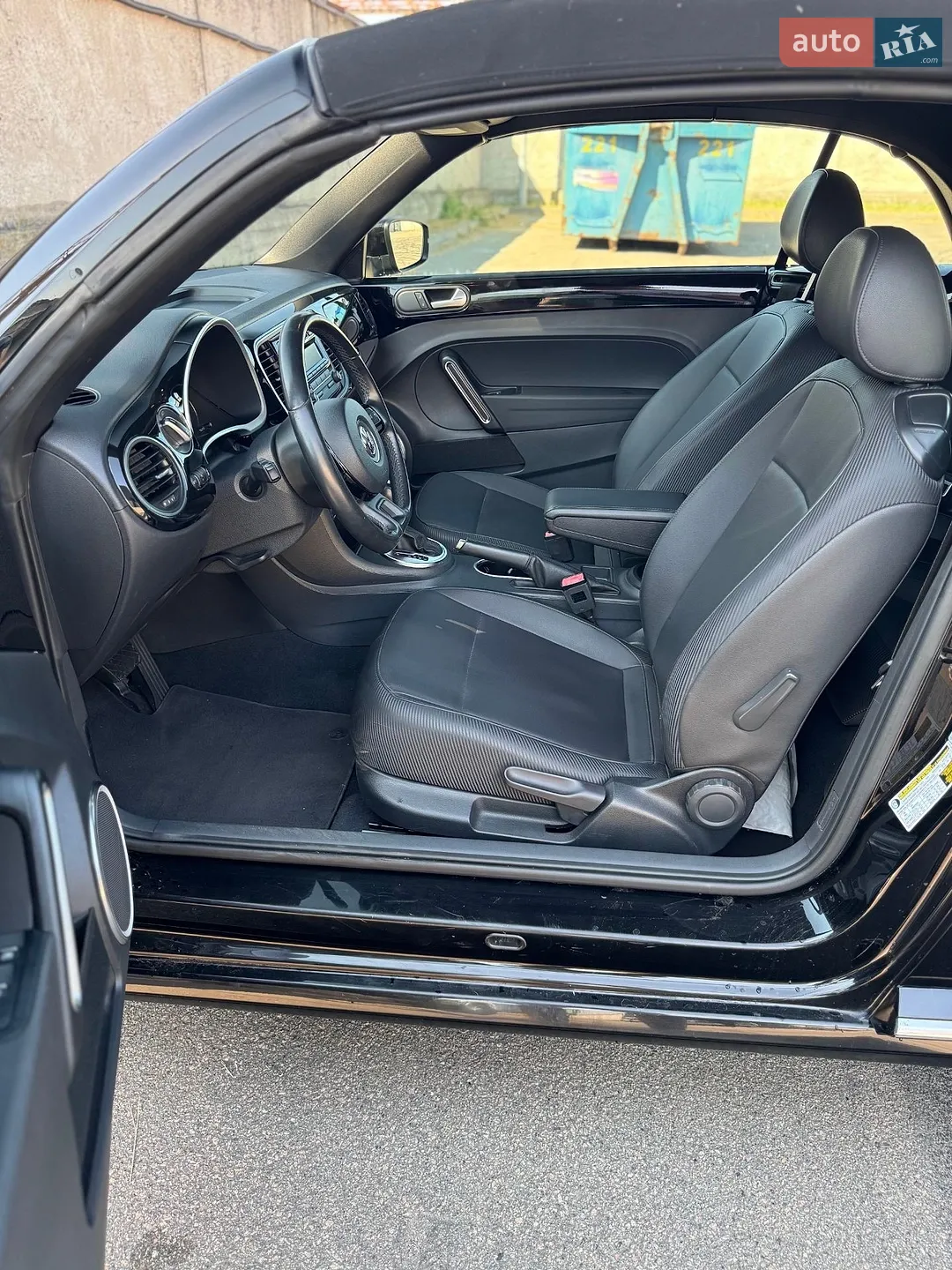 2015 Volkswagen Beetle - мініатюра 16
