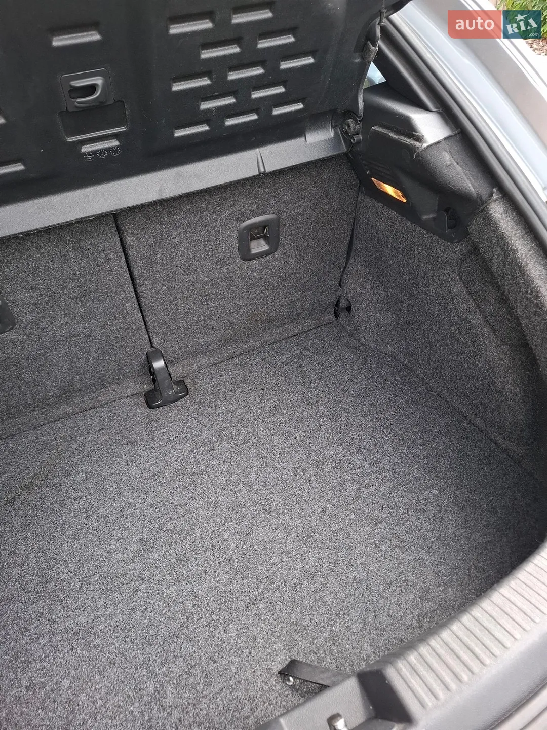 2012 Volkswagen Beetle - мініатюра 38