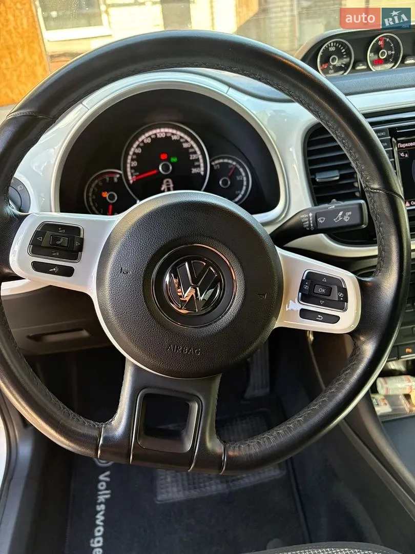 2015 Volkswagen Beetle - мініатюра 25