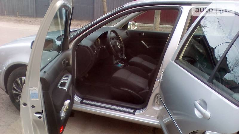 Седан Volkswagen Bora 2002 в Охтирці