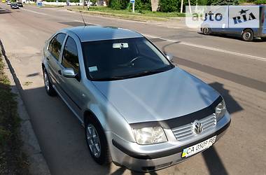 Седан Volkswagen Bora 2003 в Киеве