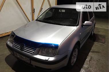 Седан Volkswagen Bora 2004 в Гнивани