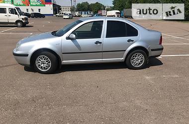 Седан Volkswagen Bora 2004 в Ровно