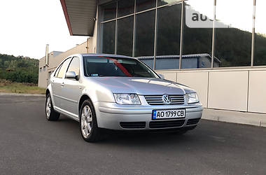 Седан Volkswagen Bora 2004 в Мукачевому