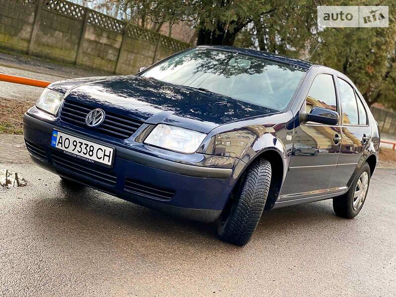 Седан Volkswagen Bora 2002 в Мукачевому