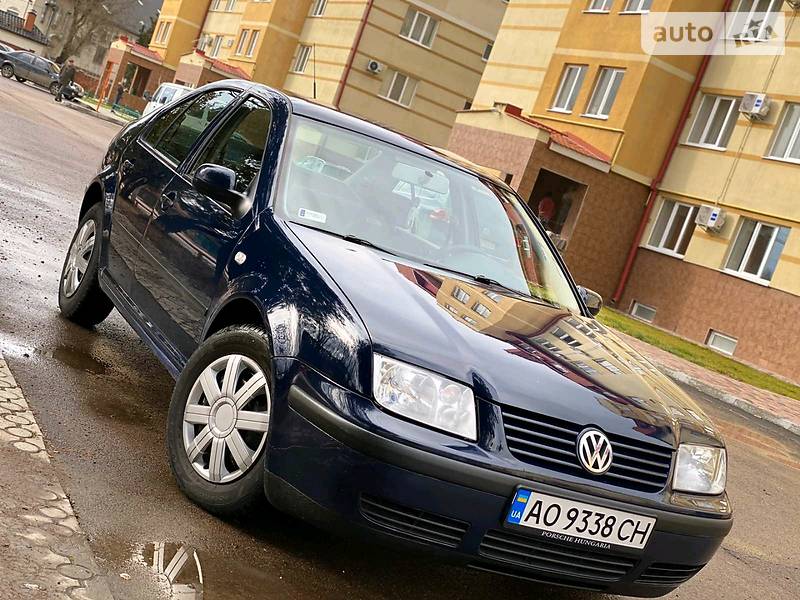Седан Volkswagen Bora 2002 в Мукачевому