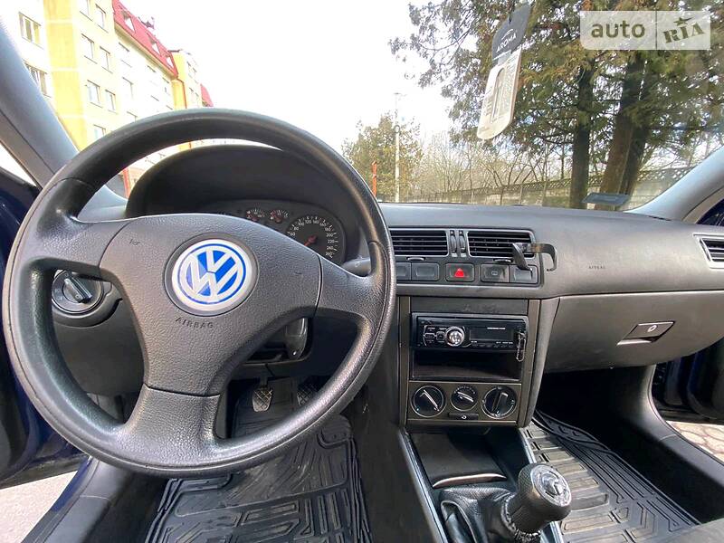 Седан Volkswagen Bora 2002 в Мукачевому