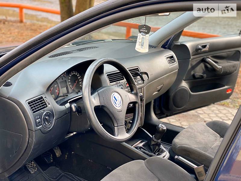 Седан Volkswagen Bora 2002 в Мукачевому