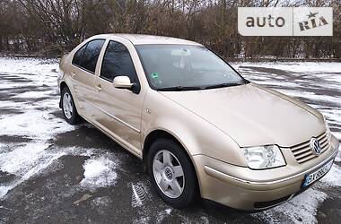 Седан Volkswagen Bora 2002 в Волочиске