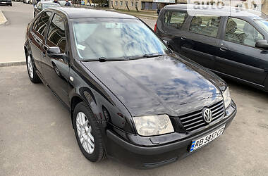 Седан Volkswagen Bora 2003 в Виннице