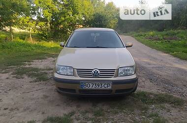 Седан Volkswagen Bora 2001 в 