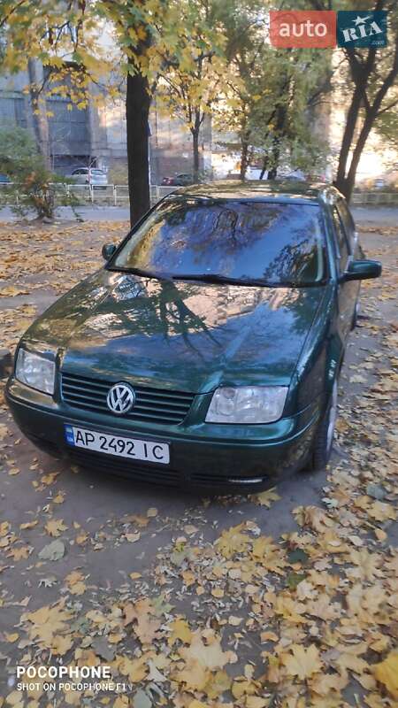 Седан Volkswagen Bora 1999 в Запорожье