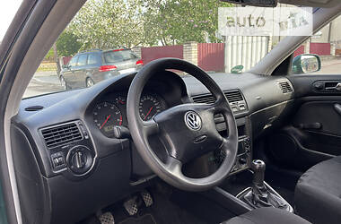 Седан Volkswagen Bora 2000 в Зборове