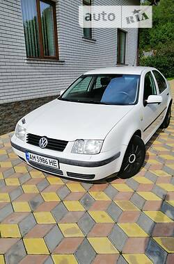 Седан Volkswagen Bora 1999 в Житомирі
