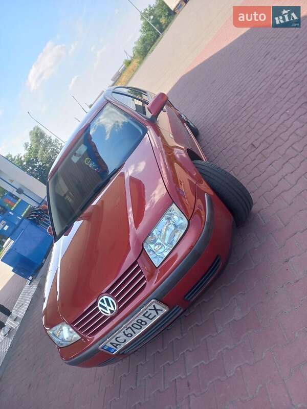 Седан Volkswagen Bora 1999 в Луцьку
