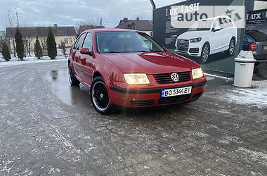 Седан Volkswagen Bora 2004 в Бучаче