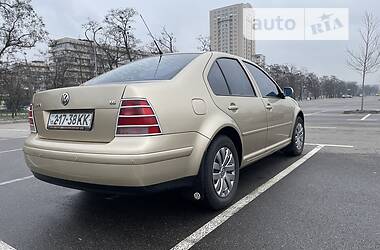 Седан Volkswagen Bora 2001 в Киеве