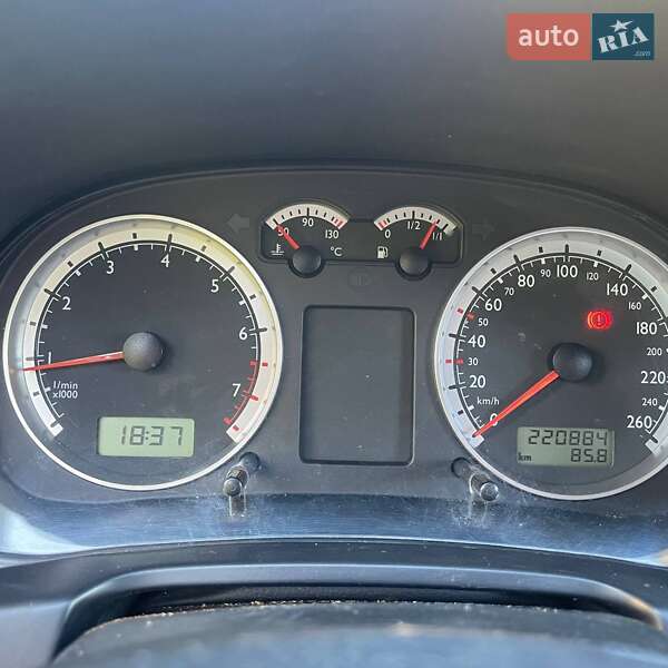 Седан Volkswagen Bora 2000 в Охтирці