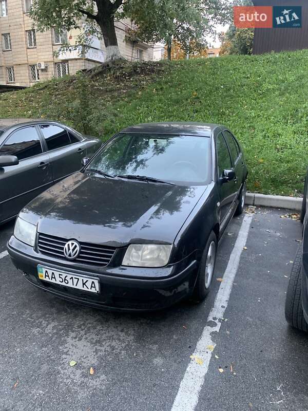 Седан Volkswagen Bora 2001 в Василькові