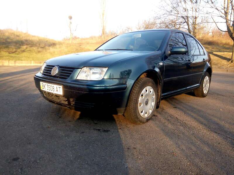 Седан Volkswagen Bora 2005 в Ровно