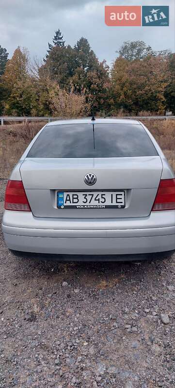 Седан Volkswagen Bora 1998 в Гайсине