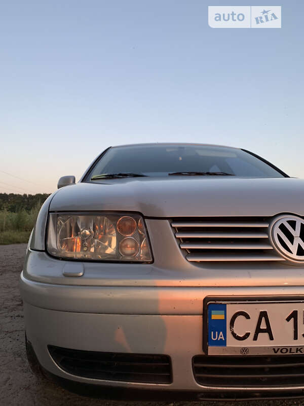 Седан Volkswagen Bora 1999 в Монастирищеві