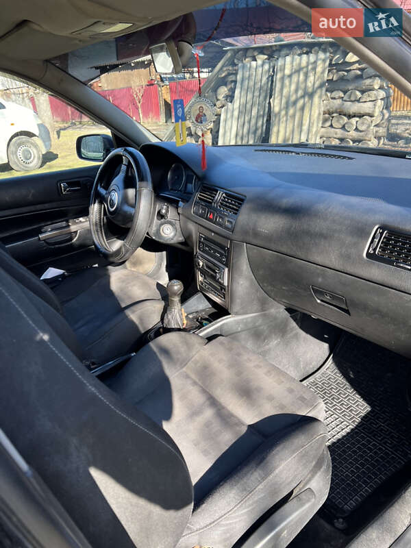 Універсал Volkswagen Bora 2001 в Ужгороді