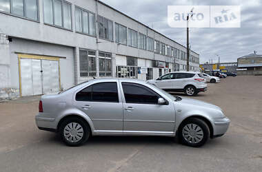 Седан Volkswagen Bora 2003 в Чернигове