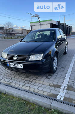 Седан Volkswagen Bora 2001 в Червонограді