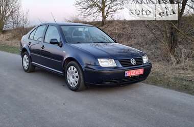 Седан Volkswagen Bora 2003 в Ровно