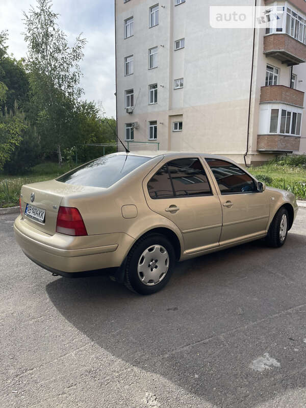 Седан Volkswagen Bora 2002 в Виннице