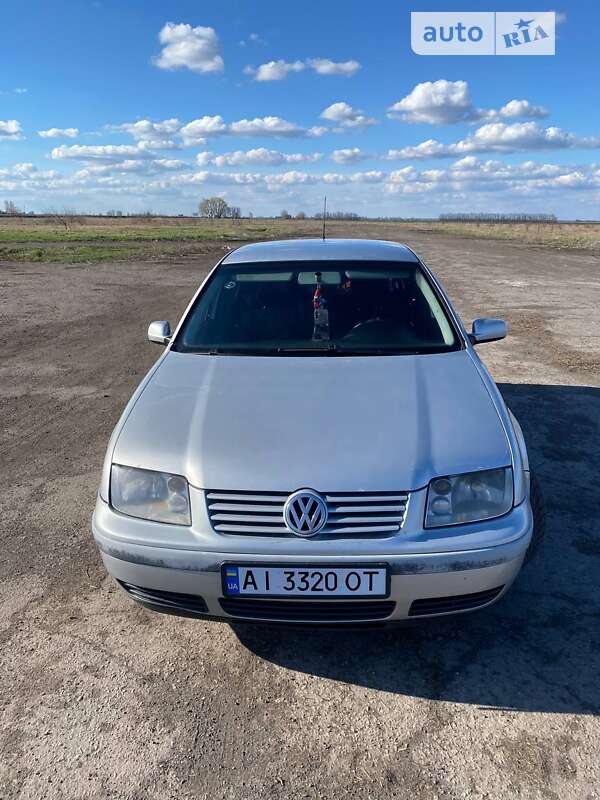 Седан Volkswagen Bora 2002 в Вишневом