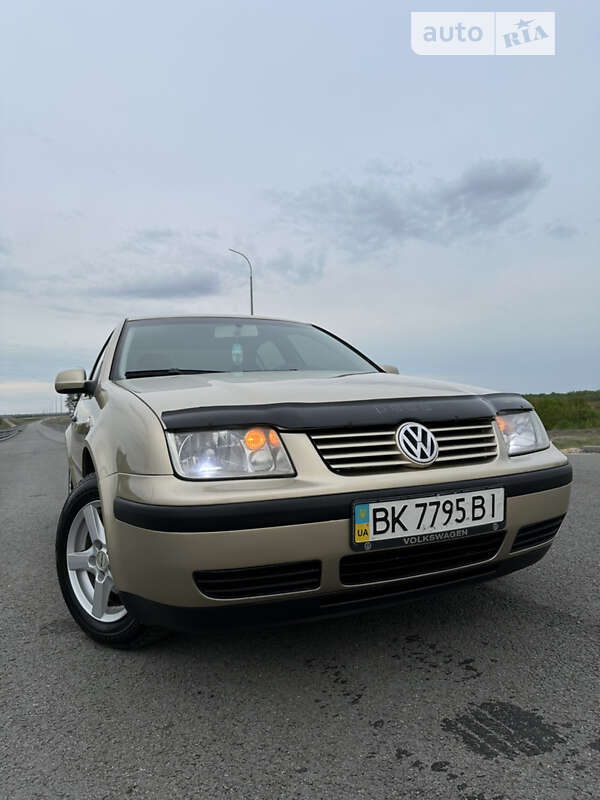 Седан Volkswagen Bora 2002 в Славуте