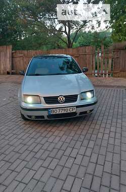 Седан Volkswagen Bora 2002 в Хмельницком