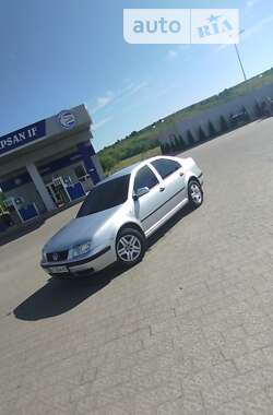 Седан Volkswagen Bora 2001 в Тлумаче