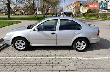 Седан Volkswagen Bora 2002 в 